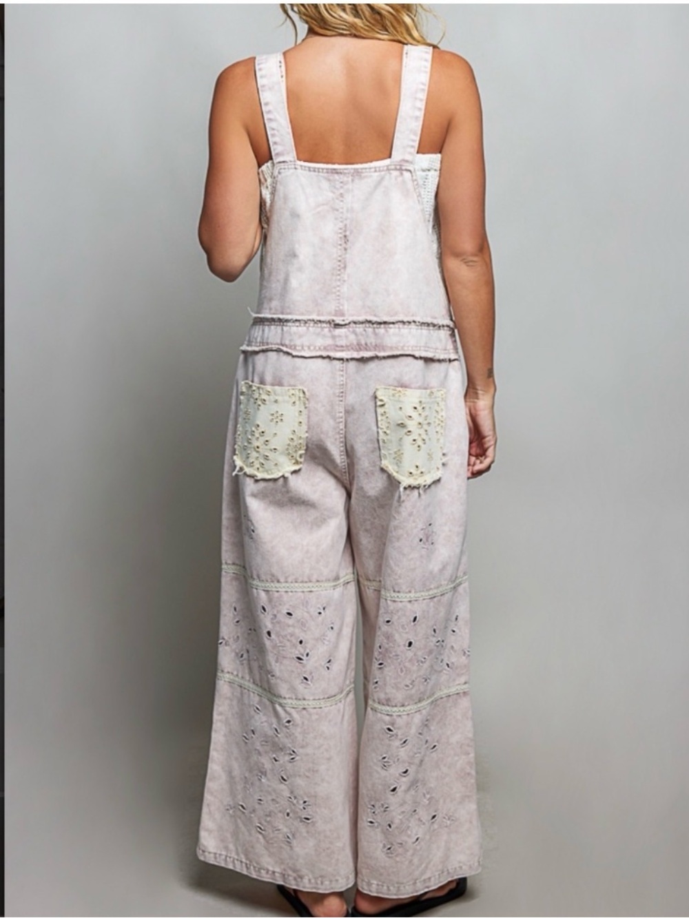 NWOT POL “Susan” Washed Blush Wide-Leg Overalls Jumpsuit with Eyelet Details - Picture 4 of 9